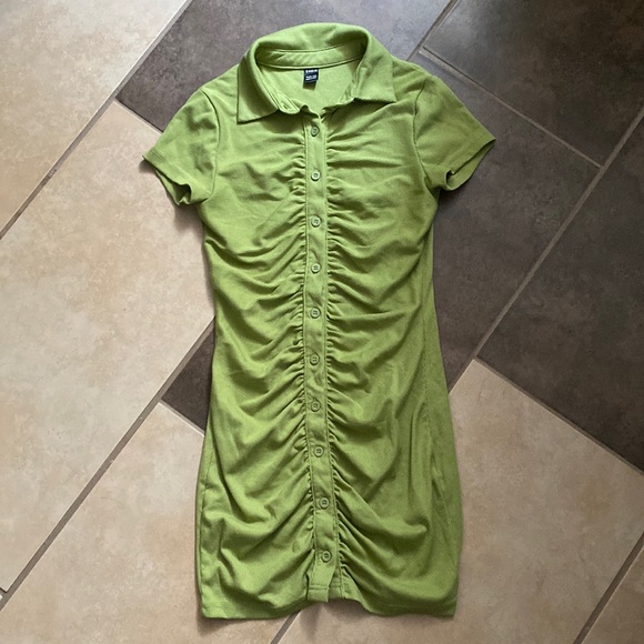 Green ruched PETITE dress - Picture 2 of 6